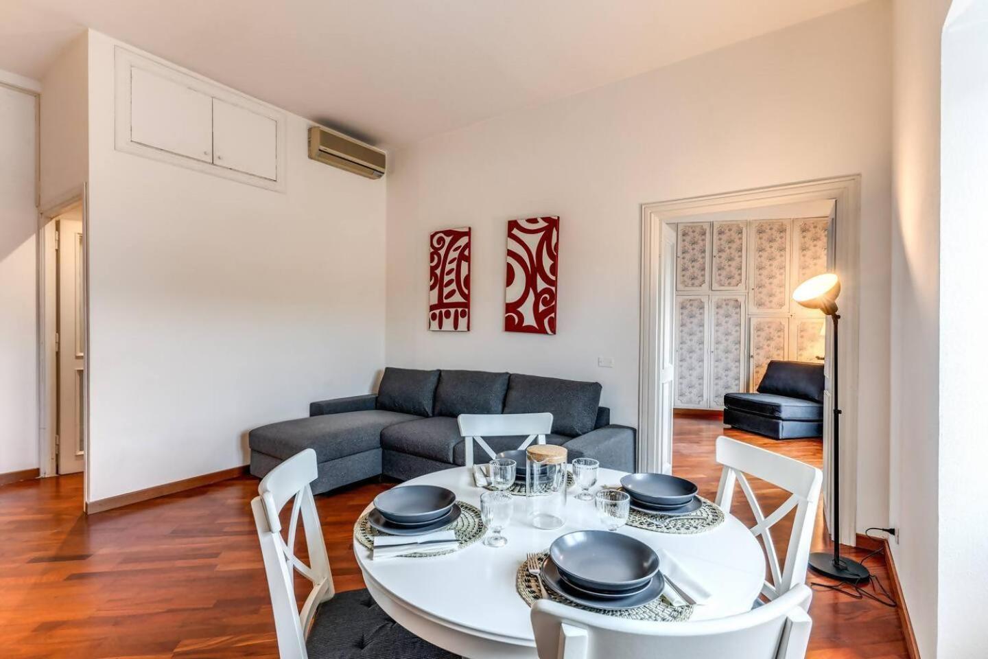 Splendid Flat On The Tiber River 罗马 外观 照片
