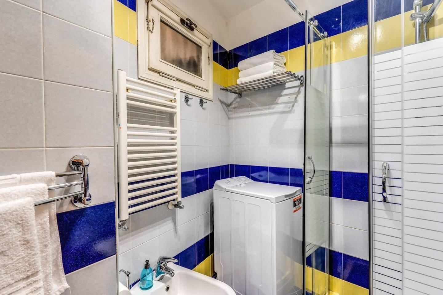 Splendid Flat On The Tiber River 罗马 外观 照片