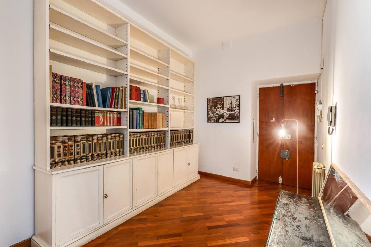 Splendid Flat On The Tiber River 罗马 外观 照片